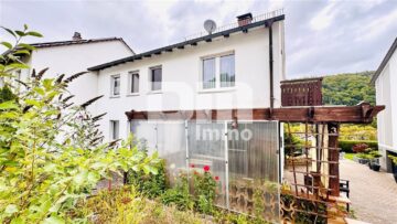 Ein- bis Zweifamilienhaus mit viel Potenzial in idyllischer Lagemit Terrasse und Garage 34385 Bad Karlshafen, Einfamilienhaus